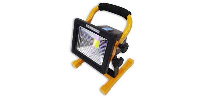 LED Baustrahler 20W mit Wechselakku