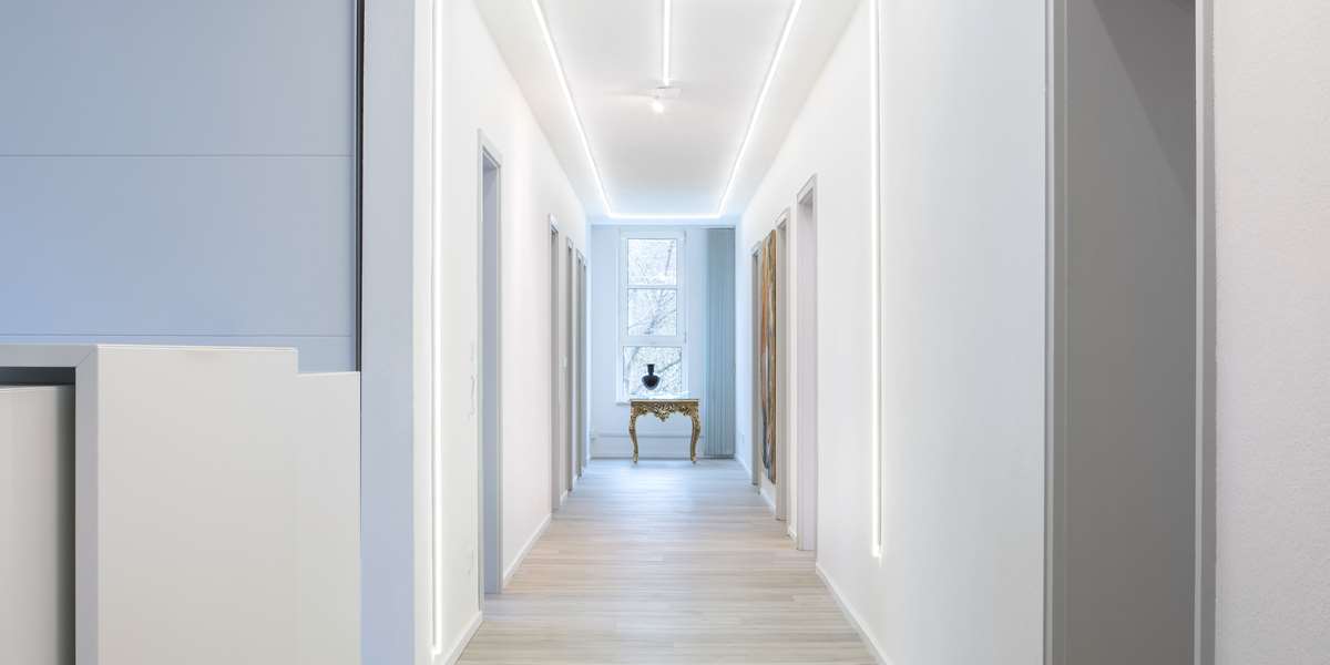 Flurbeleuchtung einer Rechtsanwaltskanzlei